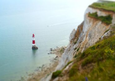 Non risu potius quam oratione eiciendum?